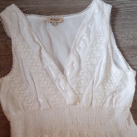 Magic White Sleeveless V-Neck Maxi Dress - Picture 2 of 6